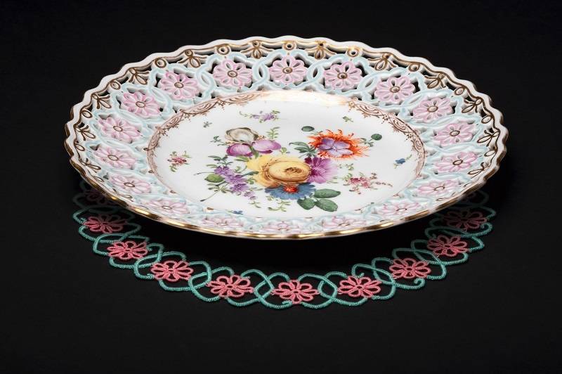 Lace plate Madrigal b, Louis Philippe